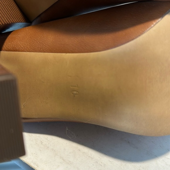 Mossimo Heeled Open Toed Clogs - Picture 6 of 8